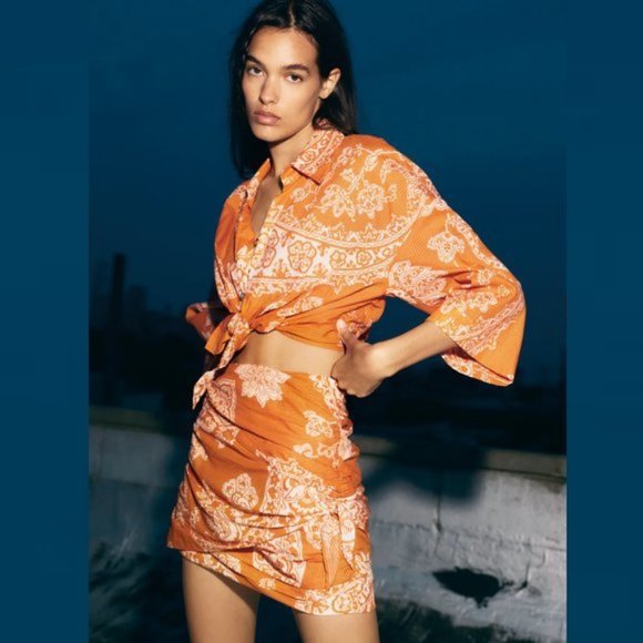 Zara Dresses & Skirts - BLOGGERS FAVE! Zara Burnt Orange Printed Mini Skirt Sz L NWT